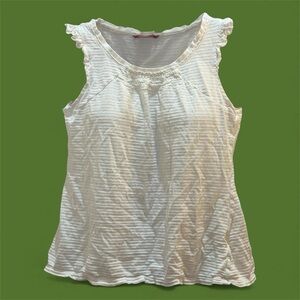 Women's White Sleeveless Top